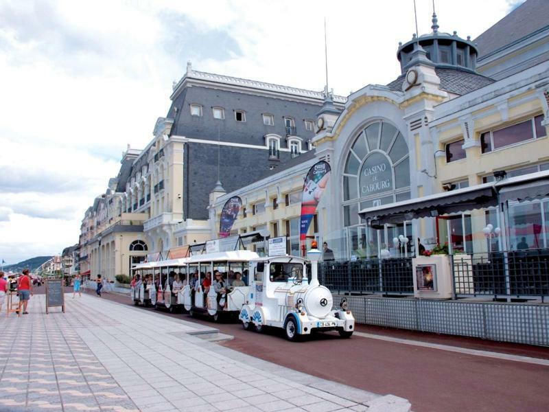 Cabourg - Hyper Centre, Plage Exterior foto