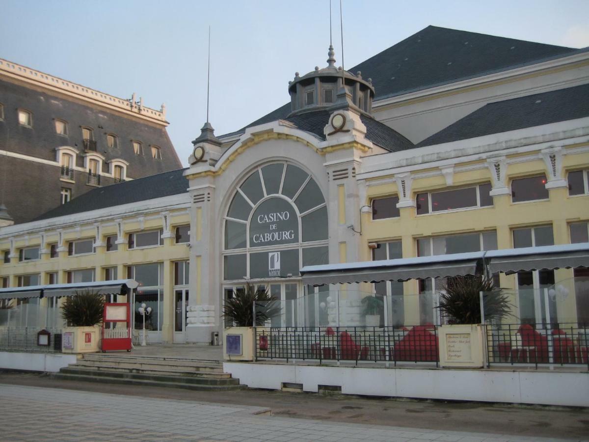 Cabourg - Hyper Centre, Plage Exterior foto